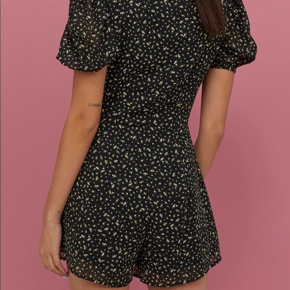 Puff sleeve floral yellow play suit - Picture 2 of 7